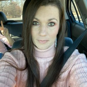 Meet your Posher, Shelly